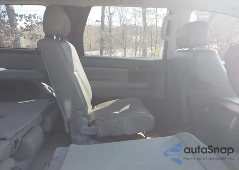 2010 Toyota Sequoia Sr5 5.7L V8 z USA, uszkodzony, nr VIN 5TDZY5G13AS024514